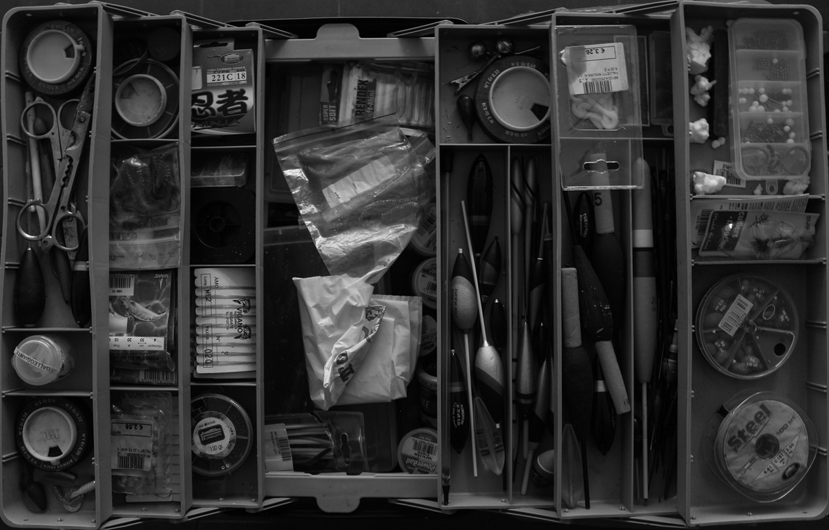 The toolbox is a metaphor to indicate everybody’s experiences and skillset, built during a lifetime. A mind’s operative system that allows it to interface and decode every single life’s instant.